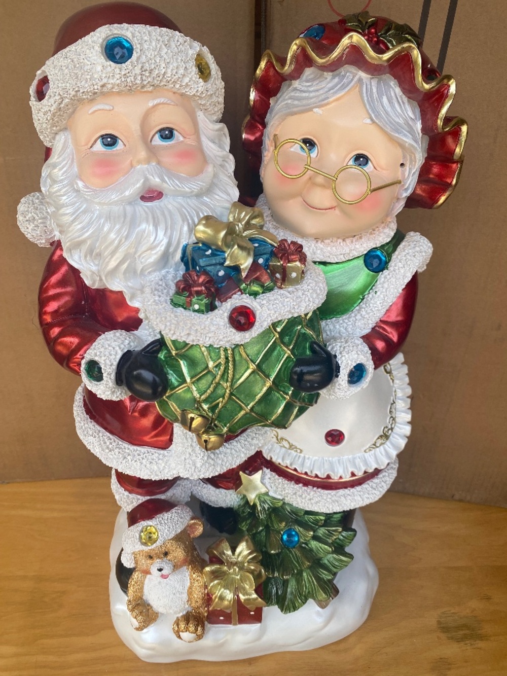 Kringle Express 22” Christmas Indoor Outdoor Mr & Mrs Santa Claus Resin Duo NIB